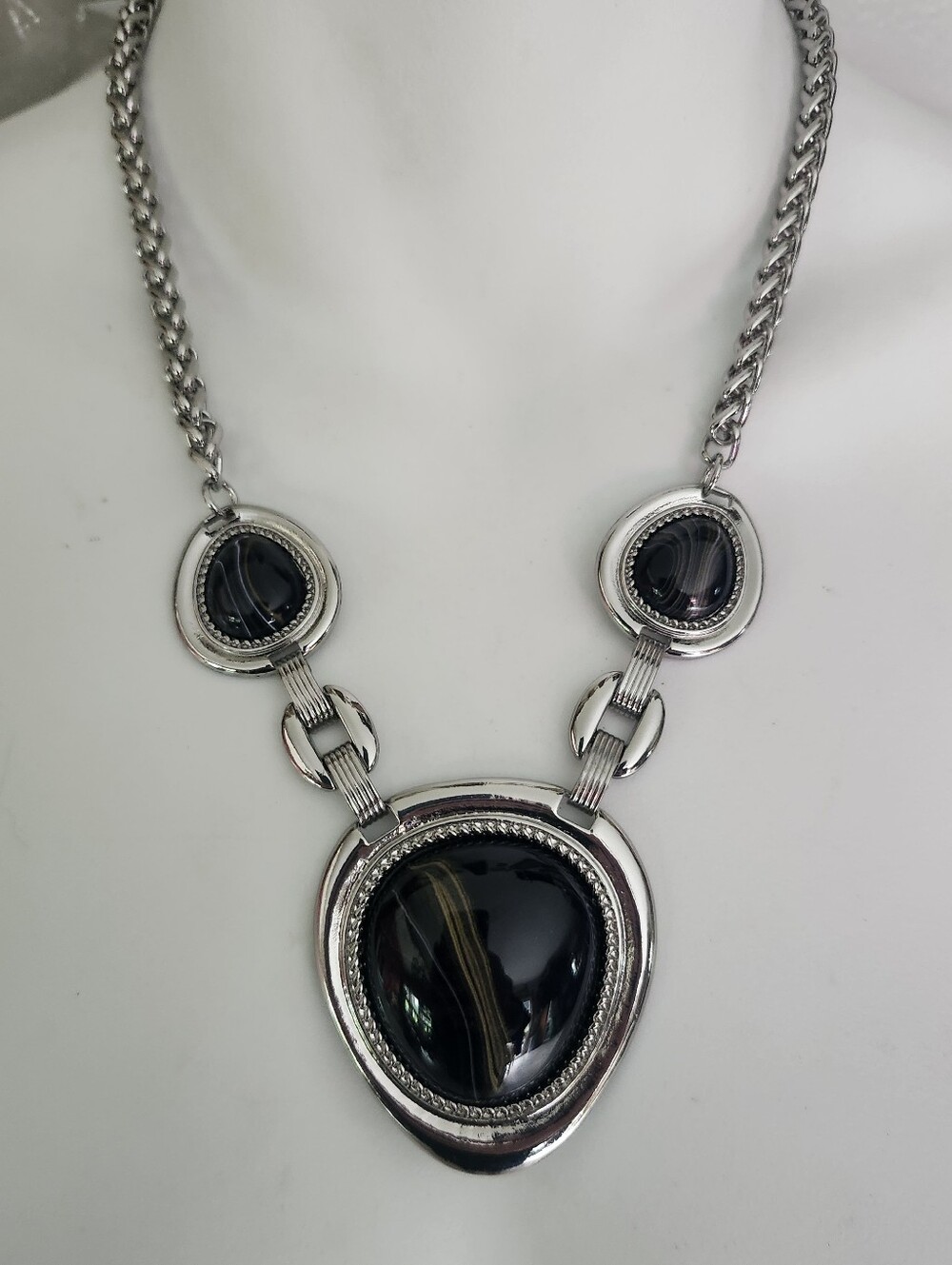 Stunning Silver-Tone Black Stone Statement Necklace